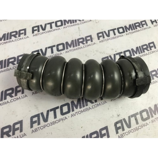 Патрубок интеркулера Ford Focus 3 1.6TDCI 2011-2017 AV616C646HE